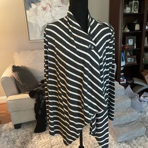 AB Studio tshirt material too/jacket/cardigan grey and white.  Size lg